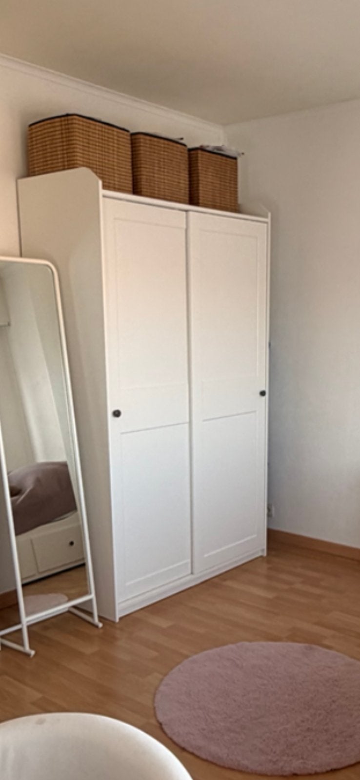 IKEA HAUGA schuifdeurkast wit  + spiegel– zeer goede staat, Enlèvement, Comme neuf