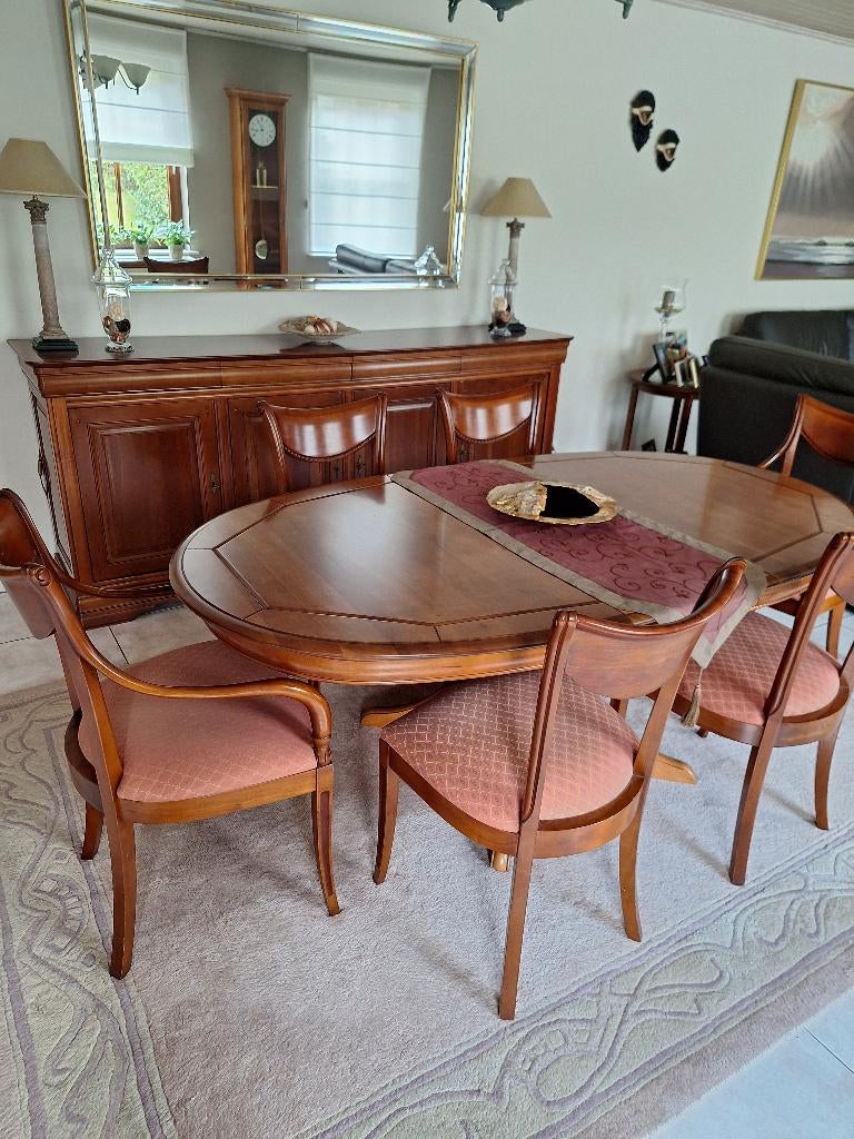 Complete eetkamer in kerselaar, Huis en Inrichting, Complete eetkamers, Ophalen, Zo goed als nieuw