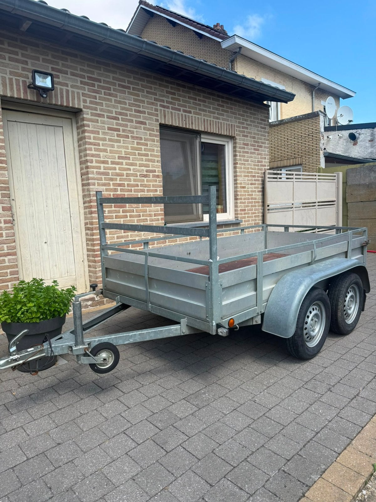 Ongeremde aanhangwagen dubbelas 255 X 130CM, Auto diversen, Aanhangers en Bagagewagens, Zo goed als nieuw, Ophalen of Verzenden