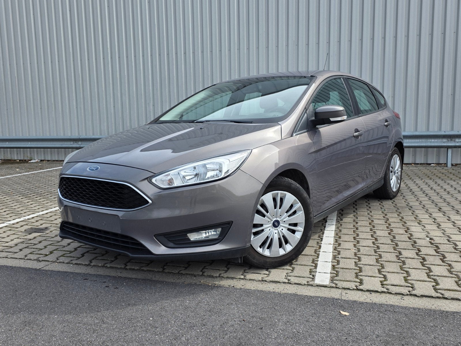 FORD FOCUS 1.0 EcoBoost* 5 PORTES*AIRCO*JANTE* 1ER PROPR, Autos, Focus, Argent ou Gris, Achat, Euro 6