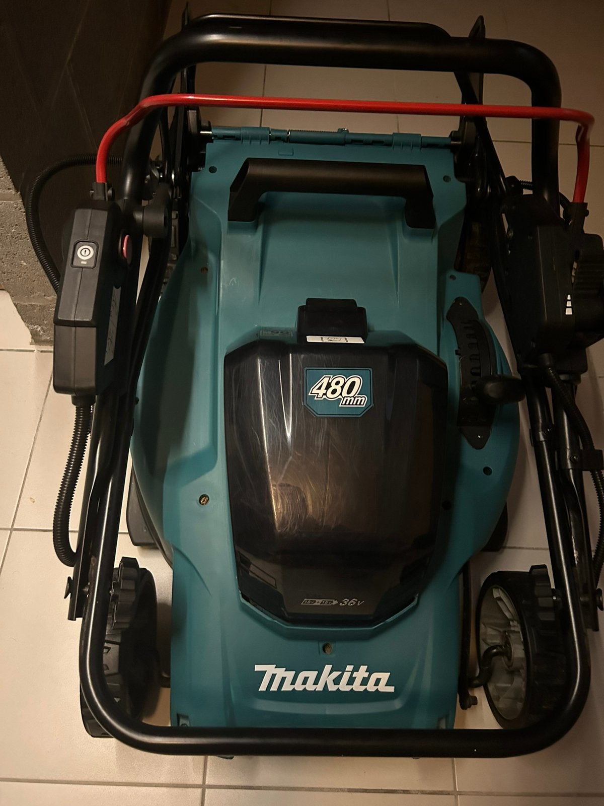 Tondeuse makita sur batteries, Tondeuses à gazon sur batterie, Tondeuse rotative, 40 à 49 cm, Enlèvement