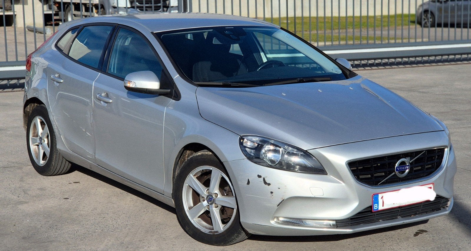 Volvo V40 D2 an2012.175mkm gps clima Cruise 4400€ ctok, Autos, Volvo, Particulier, V40, Diesel, Euro 5, Berline, 5 portes, Boîte manuelle