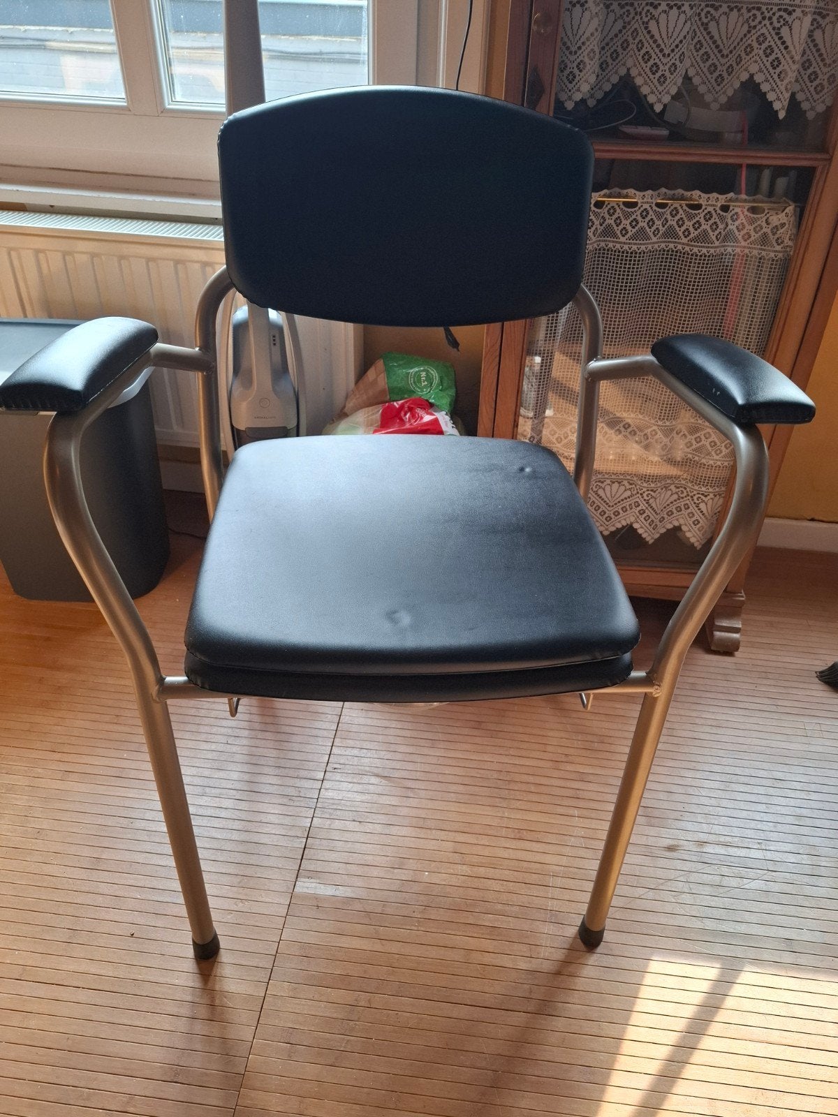 Chaise percée, chaise de toilette - ÉTAT PARFAIT, Enlèvement