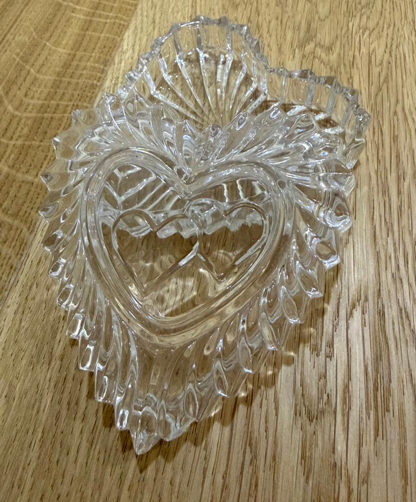 Hartvormig glazen opbergdoosje, Ophalen, Zo goed als nieuw, Glas