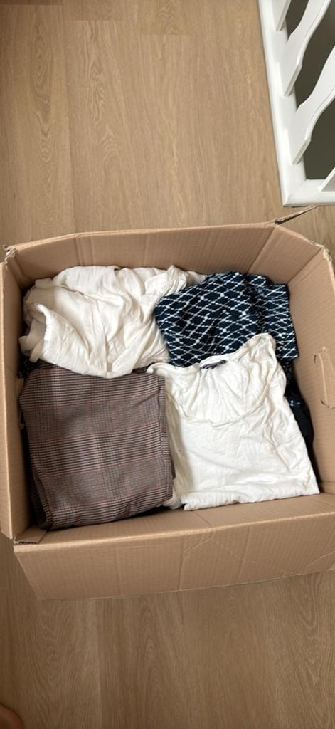 3 dozen vrouwenkleding maat L-XL, 42-44, Kleding | Dames, Dames-kledingpakketten, Ophalen, Zo goed als nieuw, Maat 42/44 (L)