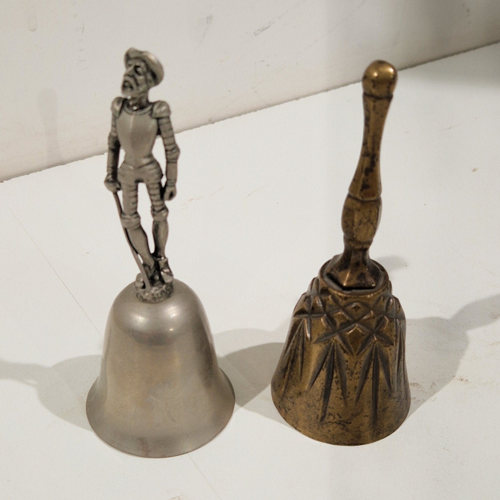 2 handbellen , bel koper, Ophalen of Verzenden
