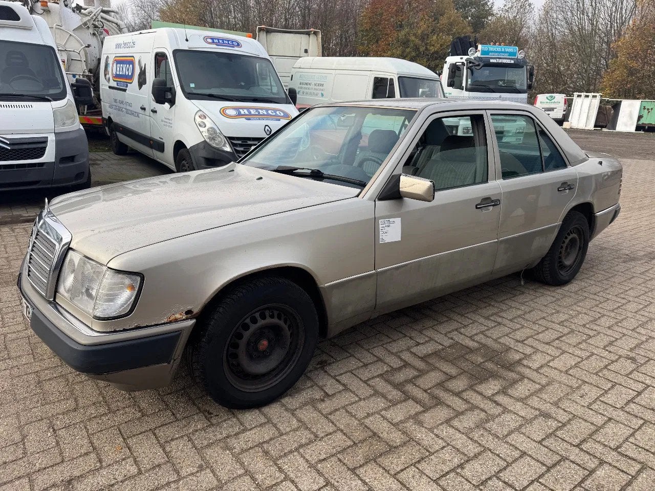 Mercedes-Benz 200-serie *250D-W124* (bj 1993), Auto's, Oldtimers, Overige kleuren, Mercedes-Benz, Bedrijf, Te koop