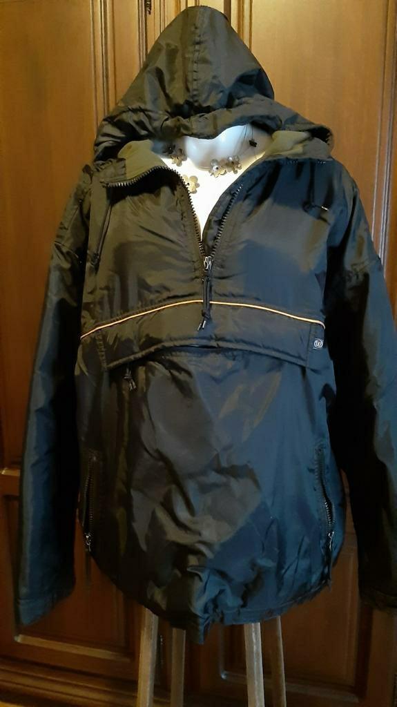 Anorak à capuche Radride XL noir. Comme neuf, Caravanes & Camping, Vêtements de pluie, Enlèvement ou Envoi, Comme neuf, Imperméable