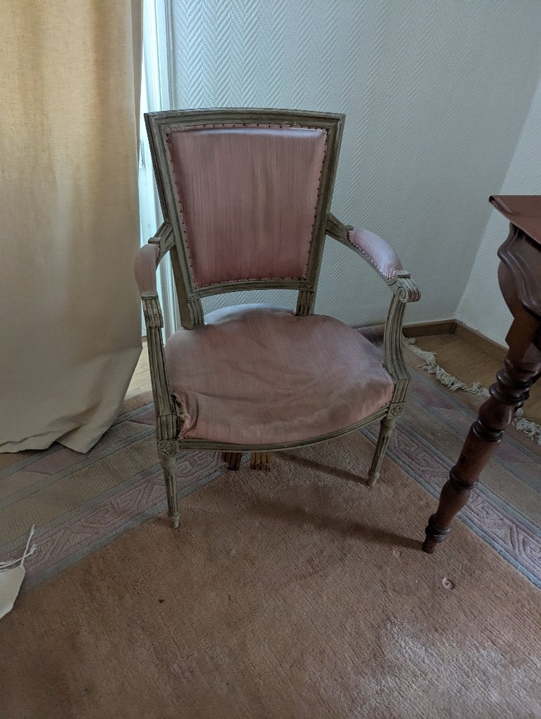 Fauteuil ancien style Louis XVI – bois & soie – à restaurer, Enlèvement