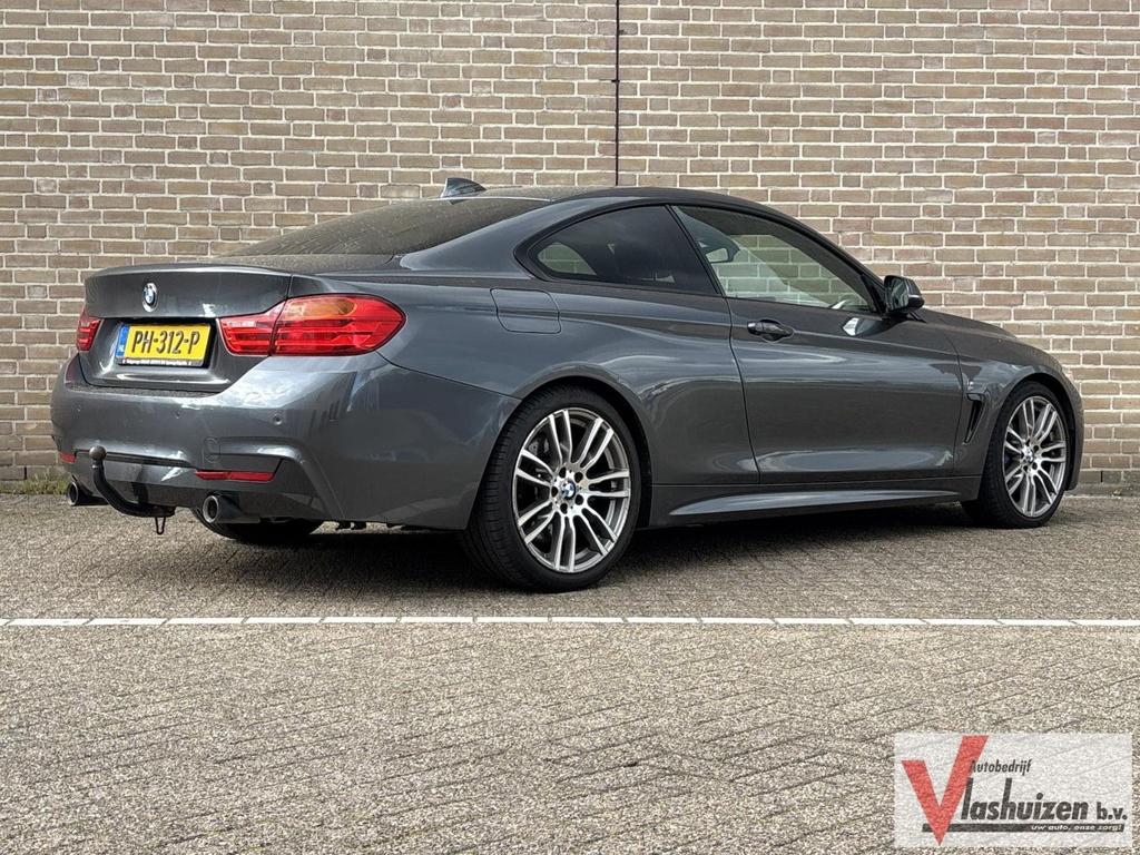 BMW 420 4-serie Coupé 420d High Executive Automaat | Leder |, Auto's, BMW, Automaat, Navigatiesysteem, Zwart, 124 g/km