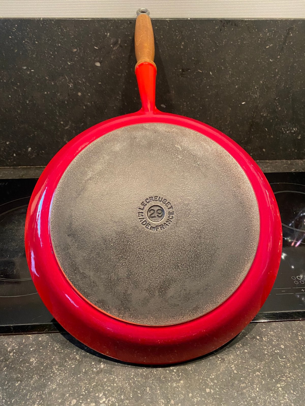 LE CREUSET KOEKENPAN 29 cm, Gebruikt, Verzenden, Le Creuset, Geschikt voor inductie
