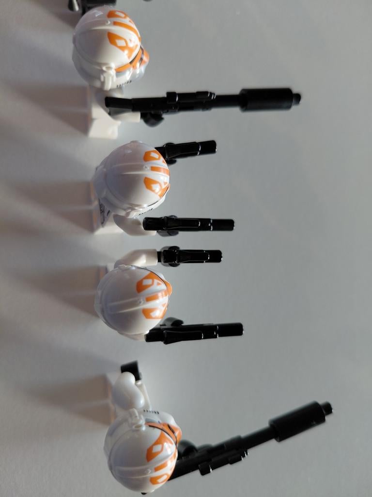LEGO Star Wars 8 Minifigures (332e clones et mandaloriens), Enfants & Bébés, Jouets | Duplo & Lego, Comme neuf, Lego, Ensemble complet
