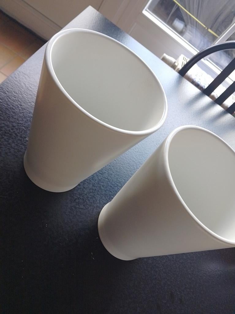 2 cache-pots  Ikea Papaja., Enlèvement