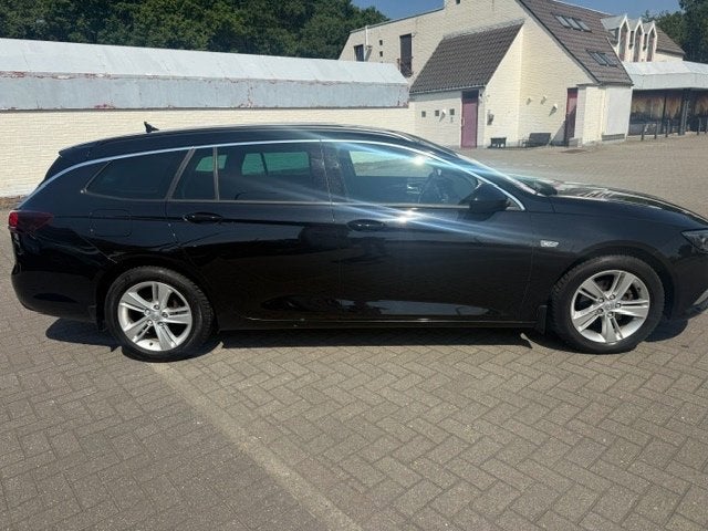 Opel insignia Station AUTOMAAT TOP STAAT! 250 € P/M!, Auto's, Automaat, Stof, Euro 6, Zwart