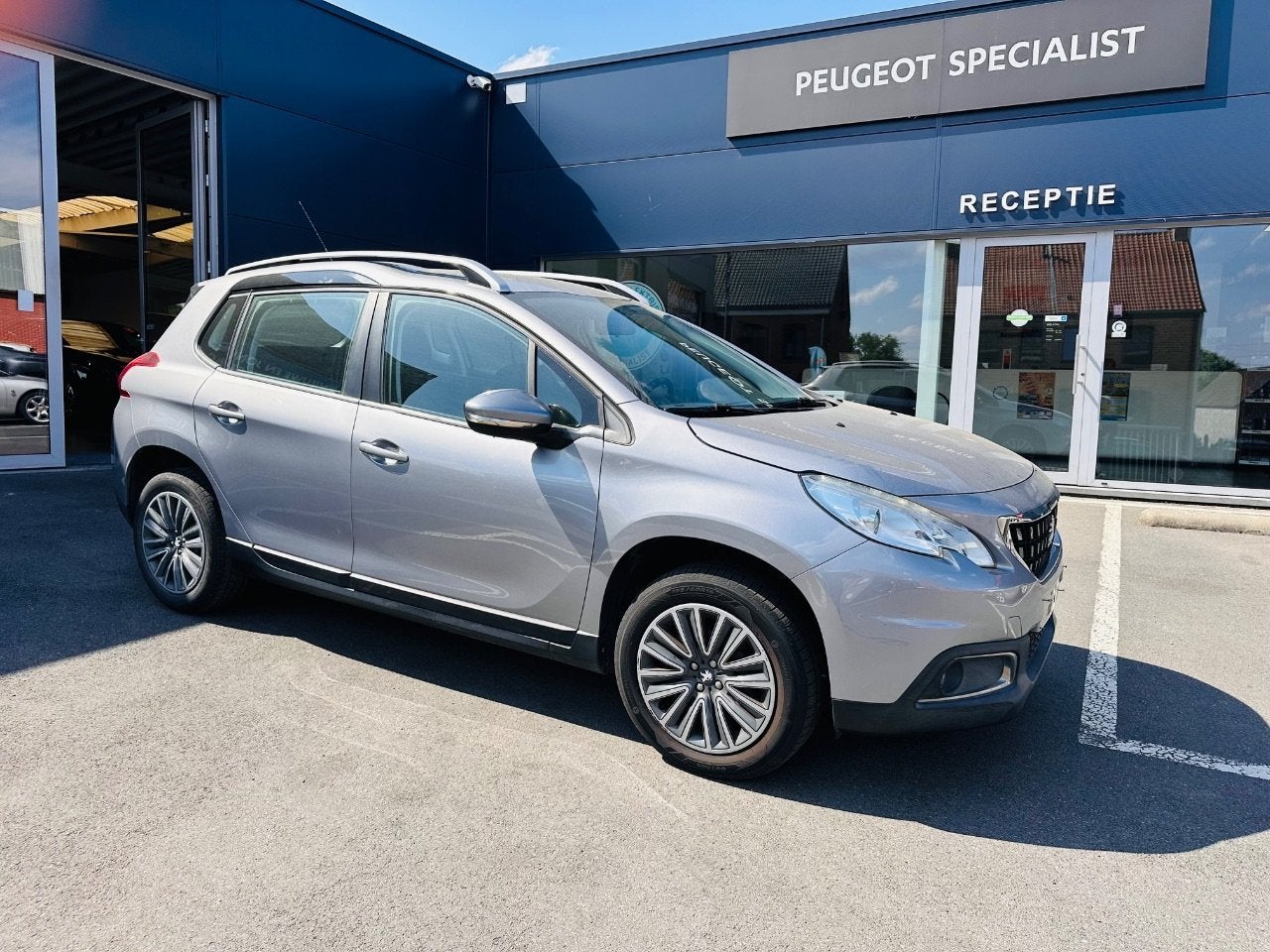 Peugeot 2008 (année de construction 2016), Argent ou Gris, Achat, Euro 6, Entreprise