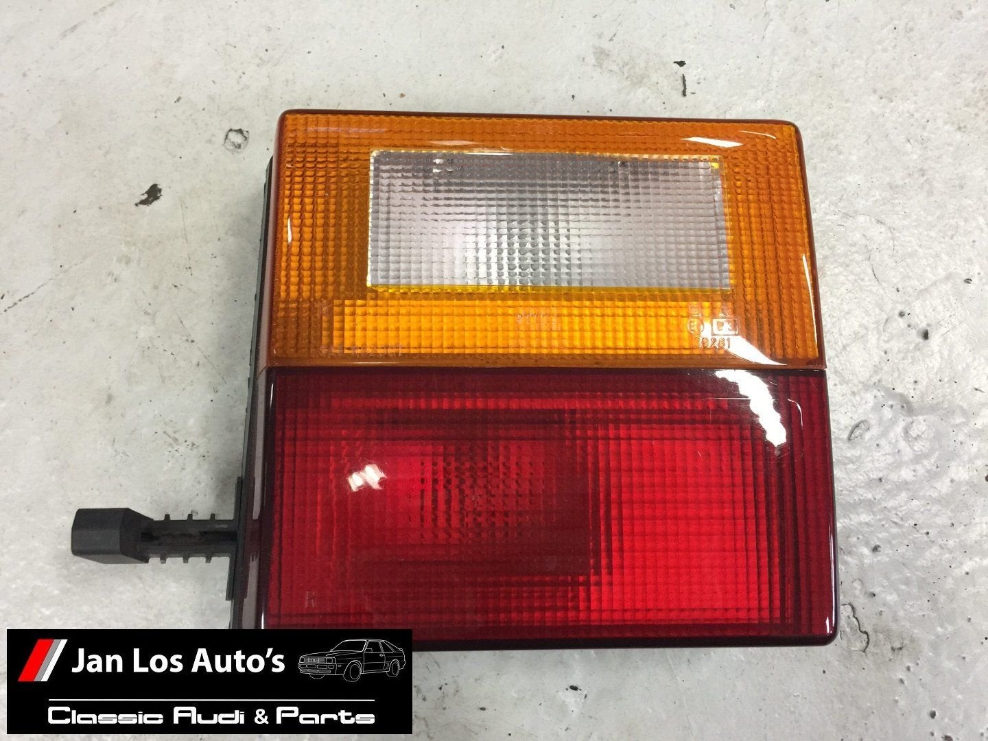 Achterlicht rechtsbinnen Audi 100 typ 44 C3/ 80 B2 445945094, -, Audi, Utilisé, -