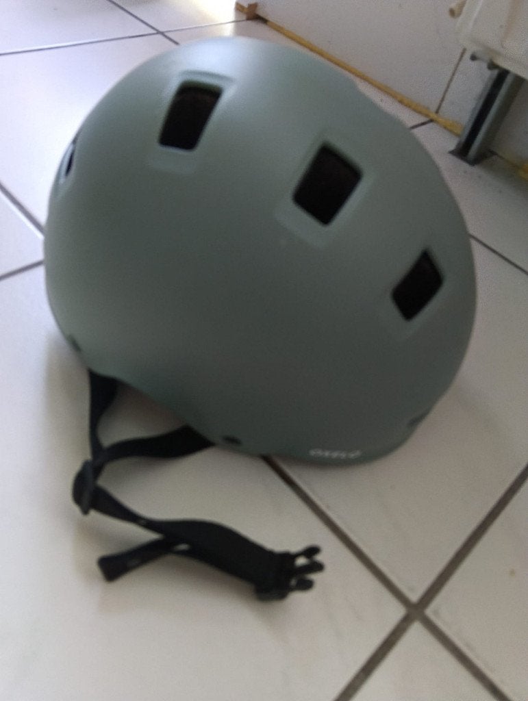 Fiets helm, Fietsen en Brommers, Ophalen, M, Zo goed als nieuw, Dame