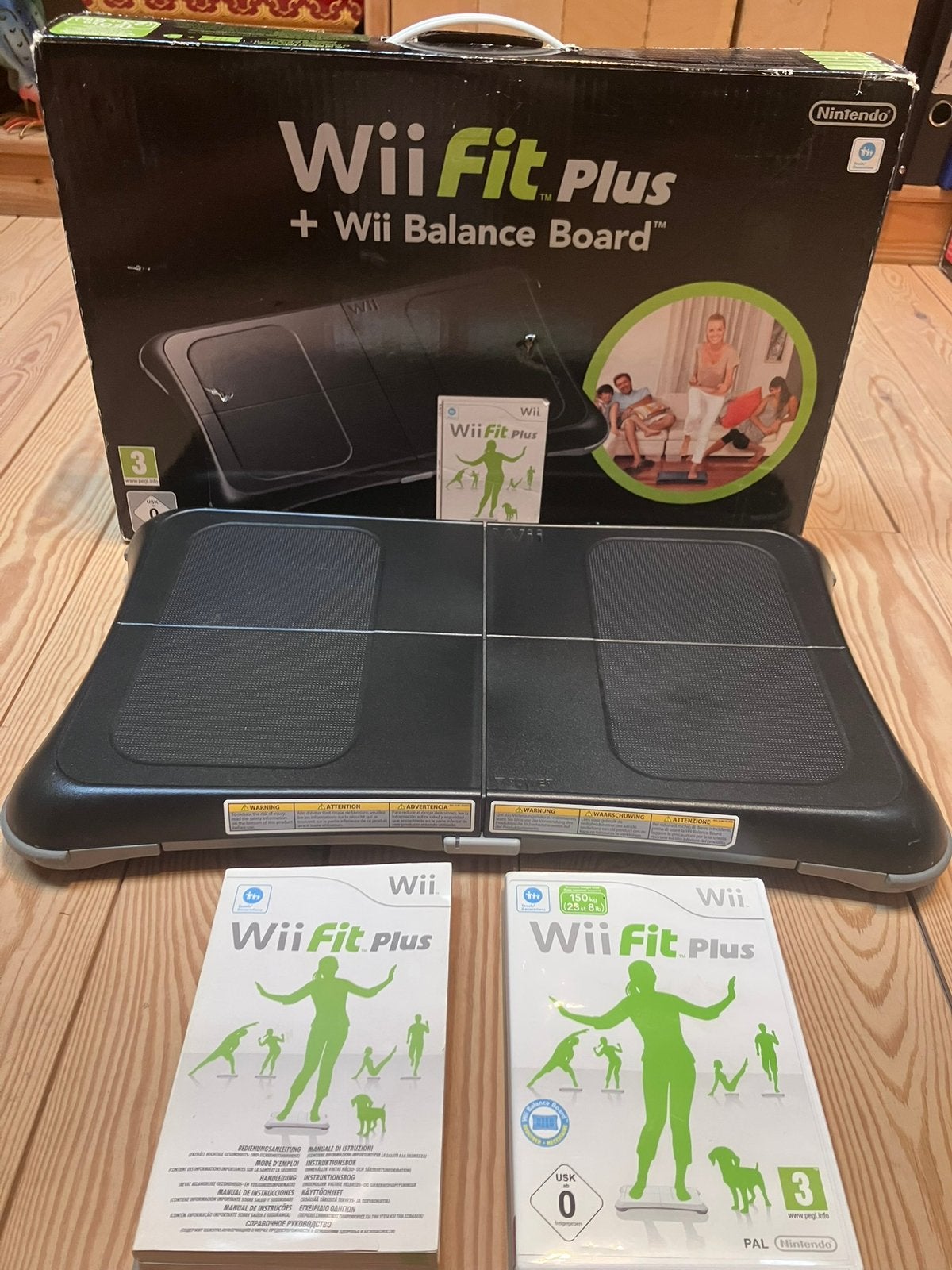 Wii Fit Plus + Balance Board, Enlèvement, Comme neuf