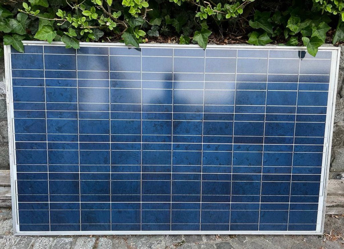 12 zonnepanelen + omvormer, Ophalen, Gebruikt, Compleet systeem