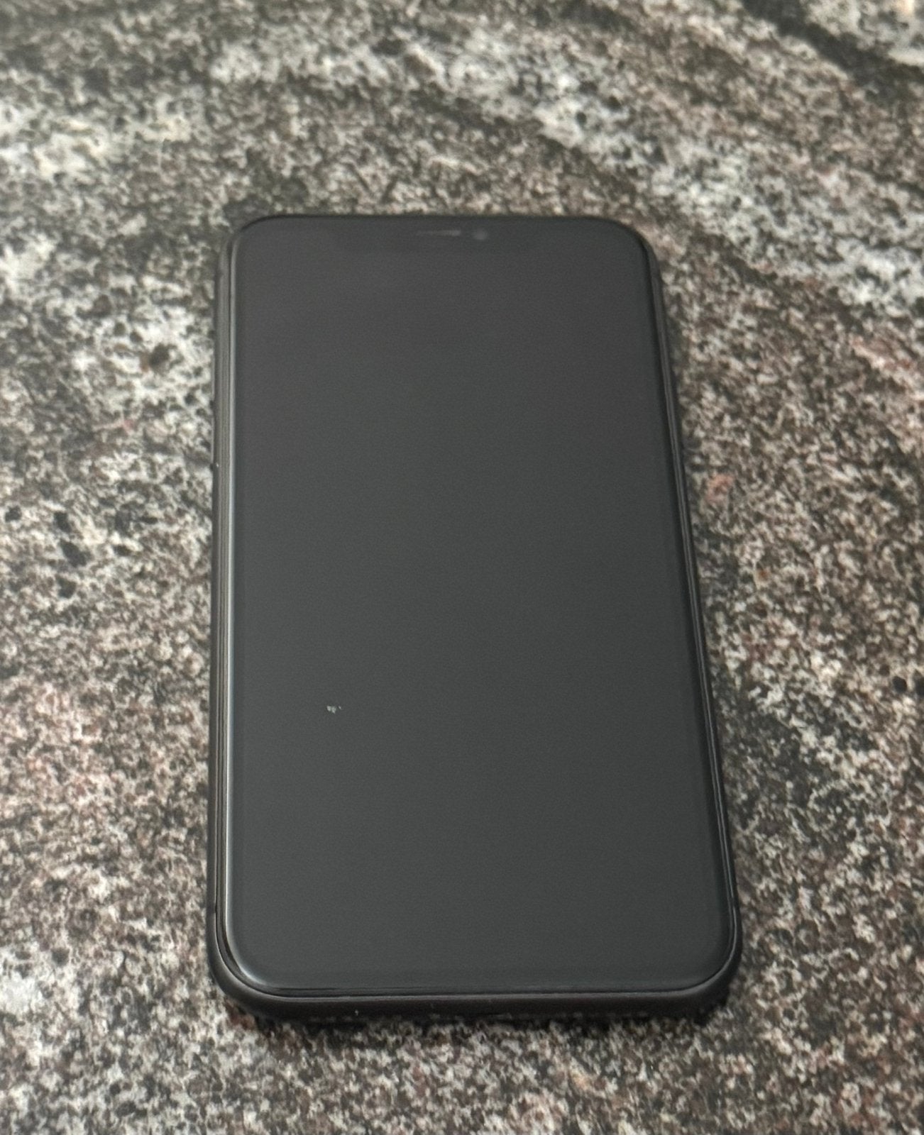 Iphone11, Télécoms, Téléphonie mobile | Housses, Coques & Façades | Apple iPhone, IPhone 11, Noir, Enlèvement, Utilisé