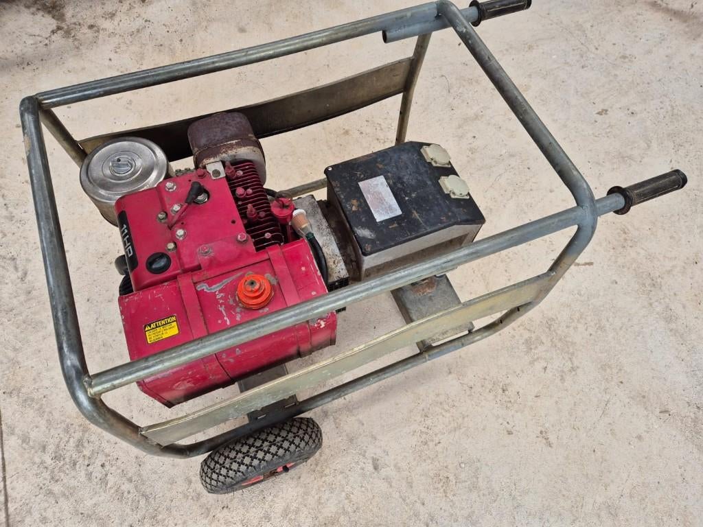 groupe électrogène essence, Enlèvement, Utilisé, 5 à 10 kVA, Essence