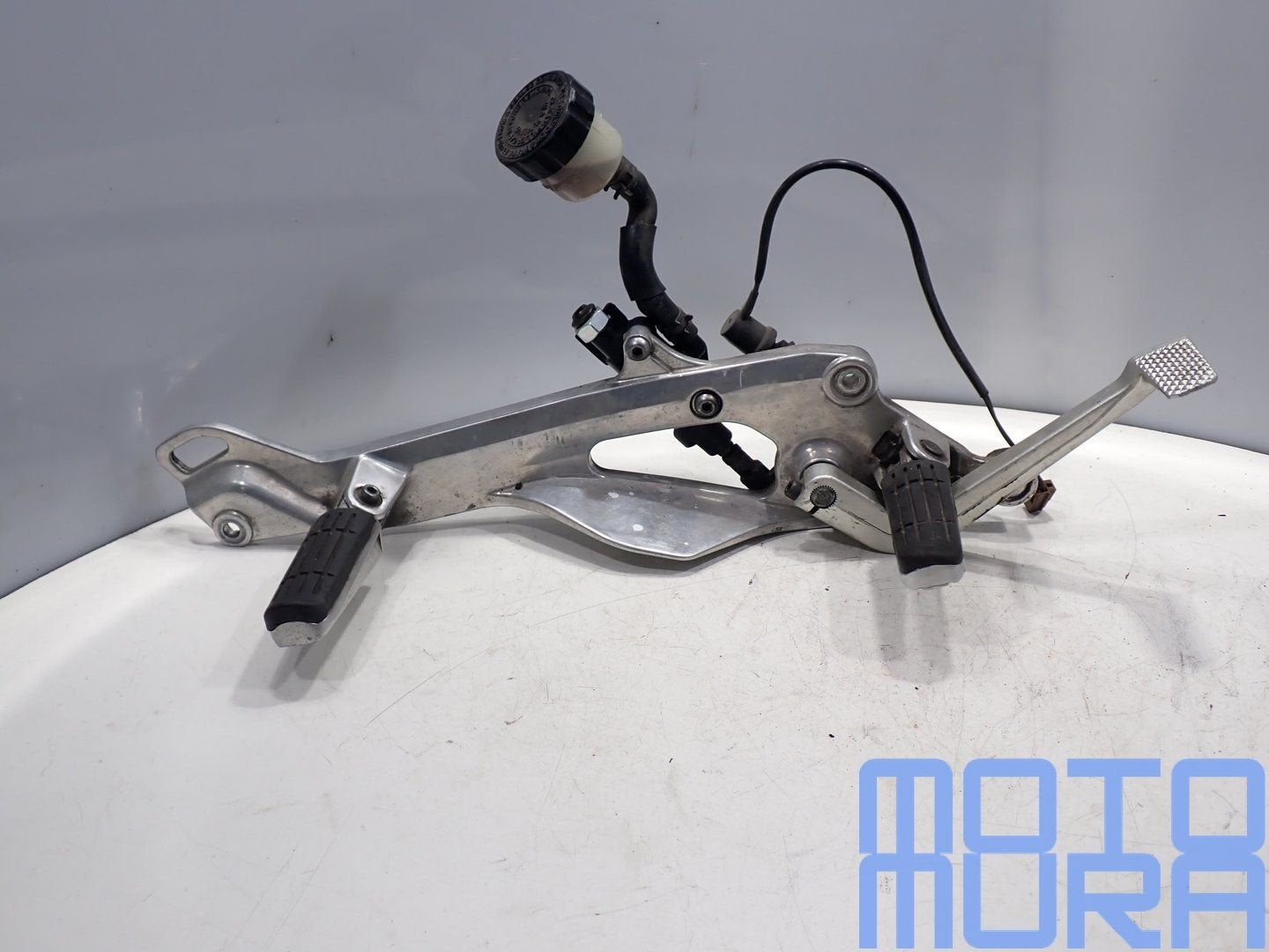 Yamaha TDM 900 2002 - 2011 voetsteun rechts rechter schetspl, Motoren, Gebruikt, -, -, Ophalen of Verzenden