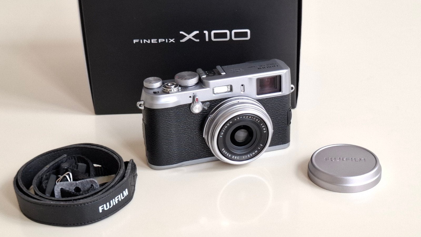 Fujifilm X100 - als nieuw*, Ophalen of Verzenden, Fuji