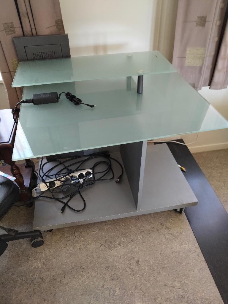 computer tafel, Huis en Inrichting, Kasten | Computermeubels, Ophalen, Gebruikt, Glas, Modern
