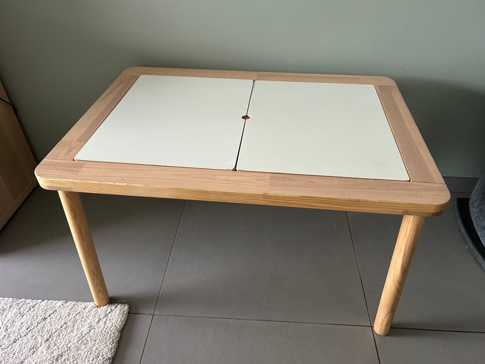 Flisat kindertafel, Kinderen en Baby's, Speelgoed | Speeltafels, Ophalen, Gebruikt
