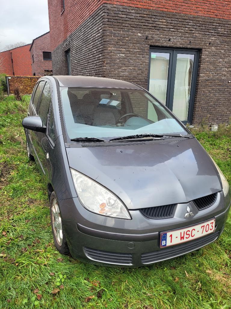 Nette Mitsubishi Colt (2005), Autos, Mitsubishi, Argent ou Gris, Achat, Boîte manuelle, 5 portes