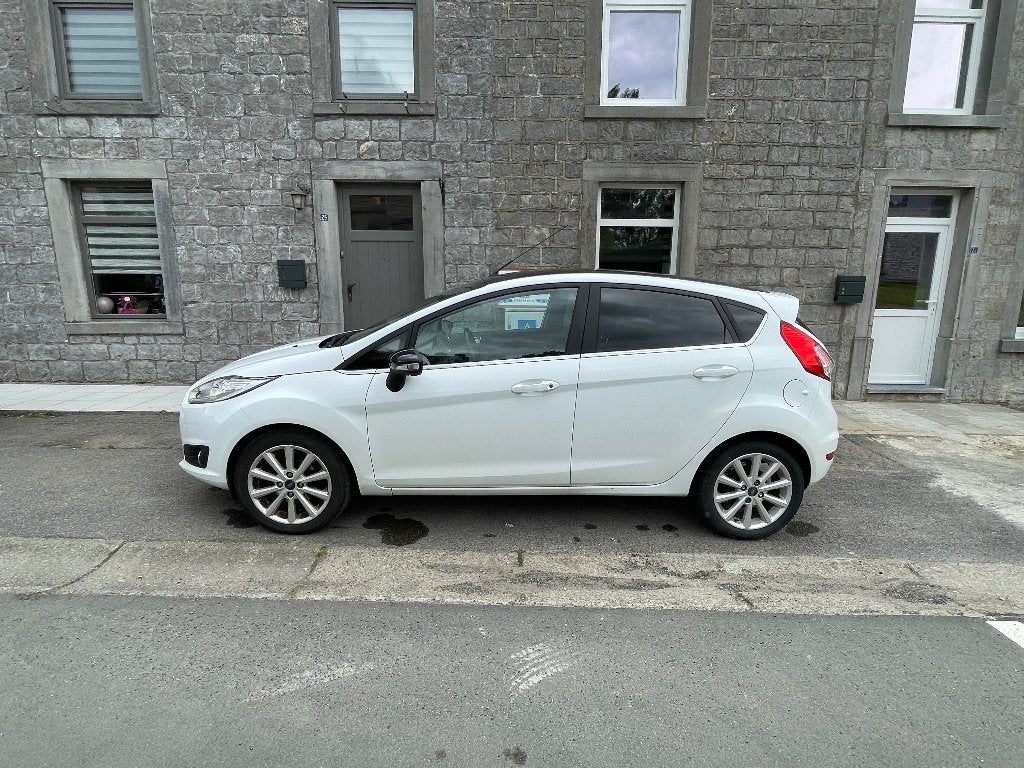 Ford Fiesta, Auto's, Ford, Voorwielaandrijving, Stof, 565 kg, Wit