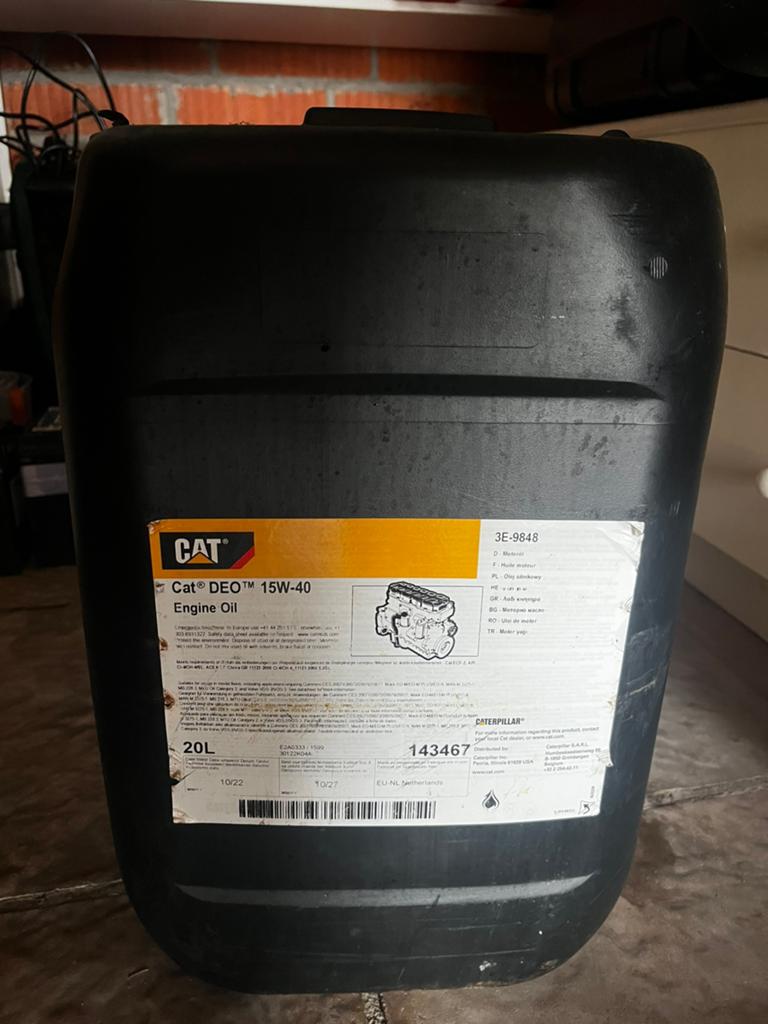 Huile pour machines à chenilles 15w40 20 litres, Enlèvement
