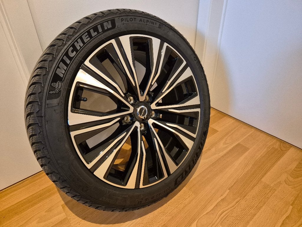 Jantes Volvo de 18 pouces avec pneus d'hiver Michelin, Pneus hiver, Véhicule de tourisme, 18 pouces, Enlèvement