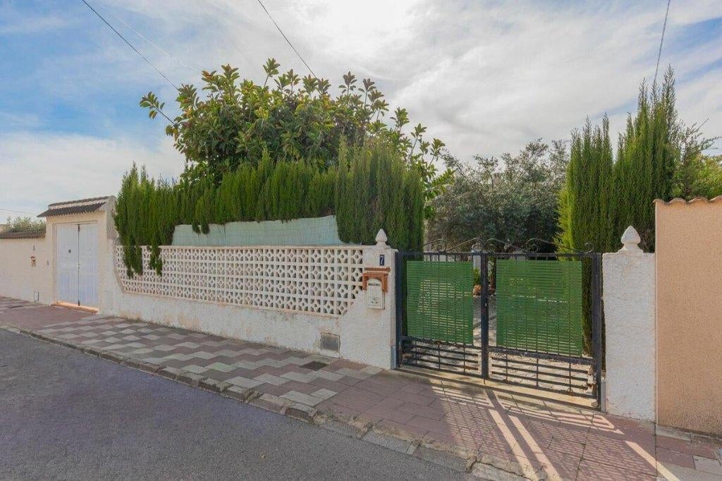 Half-vrijstaande villa in el Chaparral in Torrevieja., Immo, Torrevieja, Spanje, Woonhuis, 3 kamers