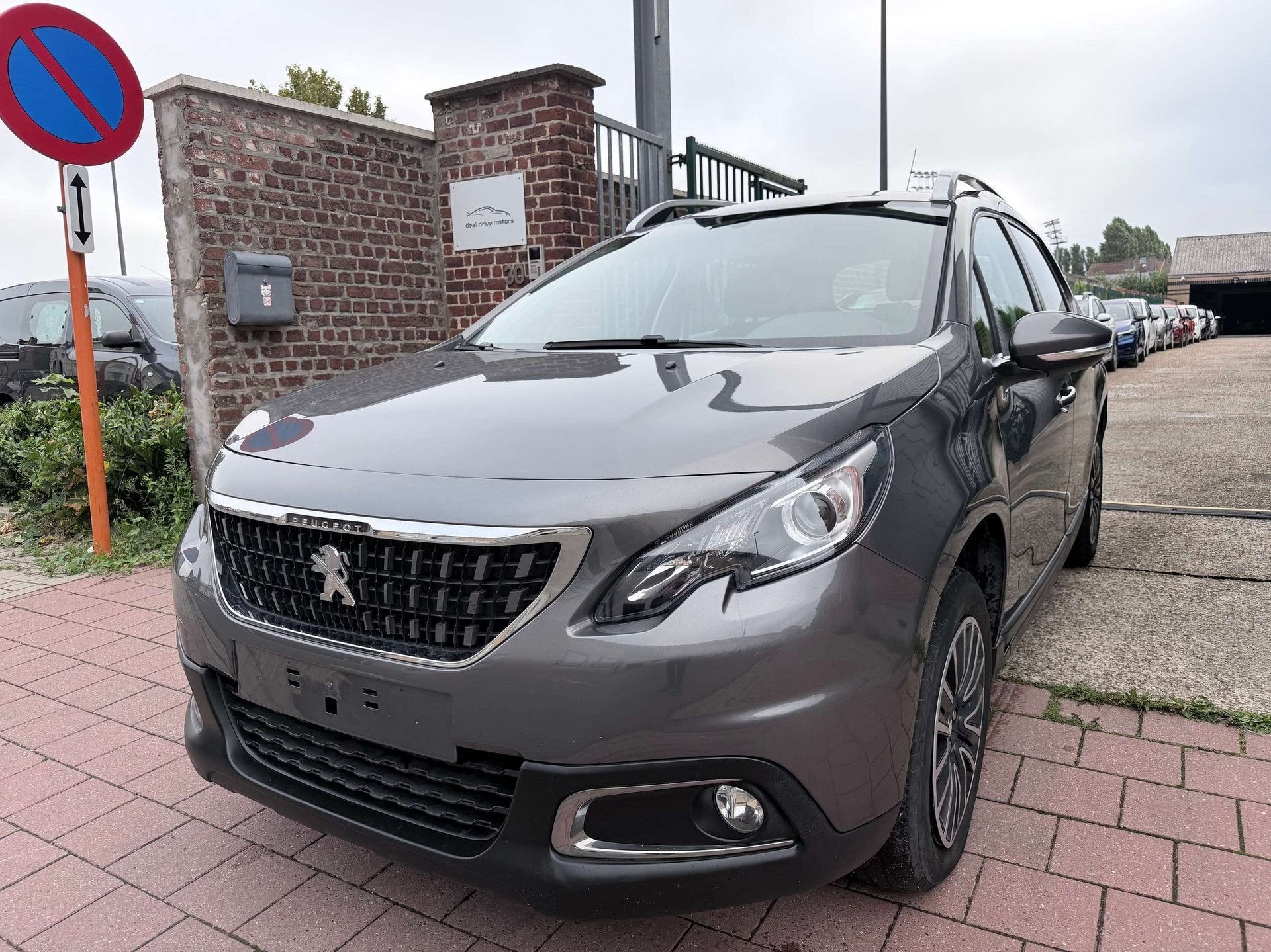 Peugeot 2008 1.2 I EDITION ACTIVE | AIRCO | NAVI | CRUISE, Autos, Argent ou Gris, Achat, Euro 6, 82 ch