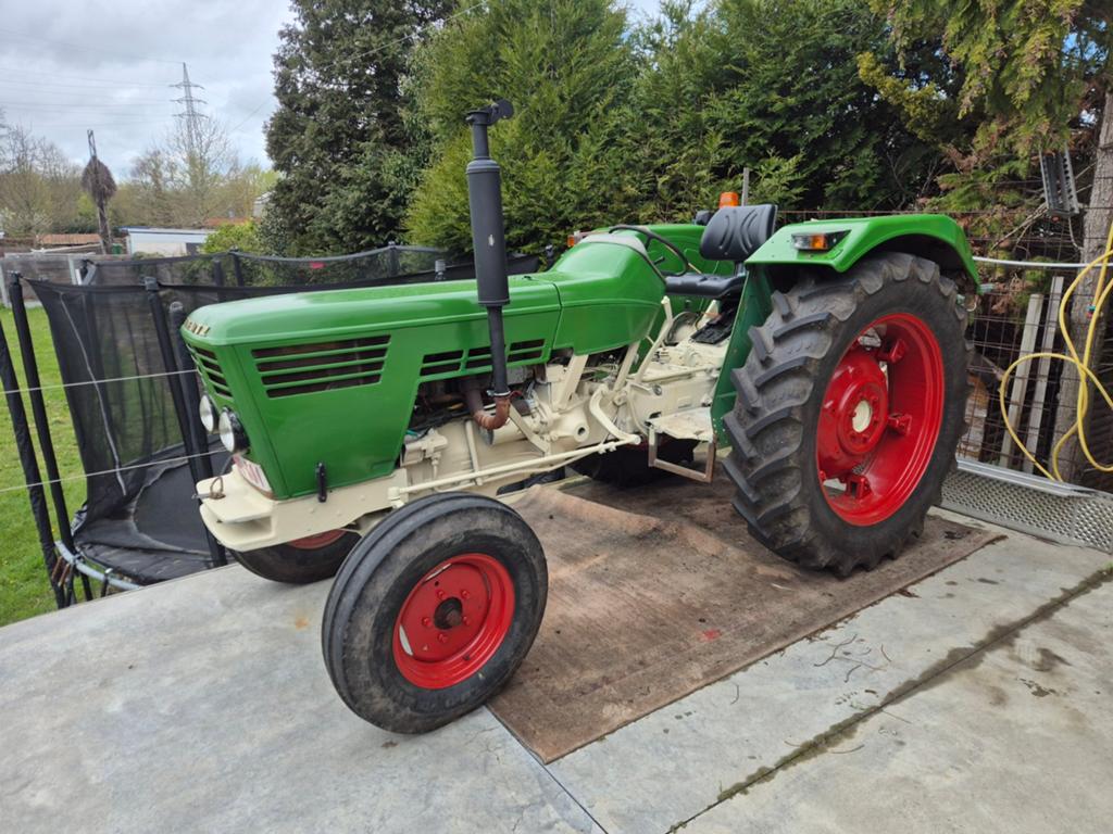 Deutz 5506 met weidebloter en kipbak van 2m, Zakelijke goederen, Ophalen