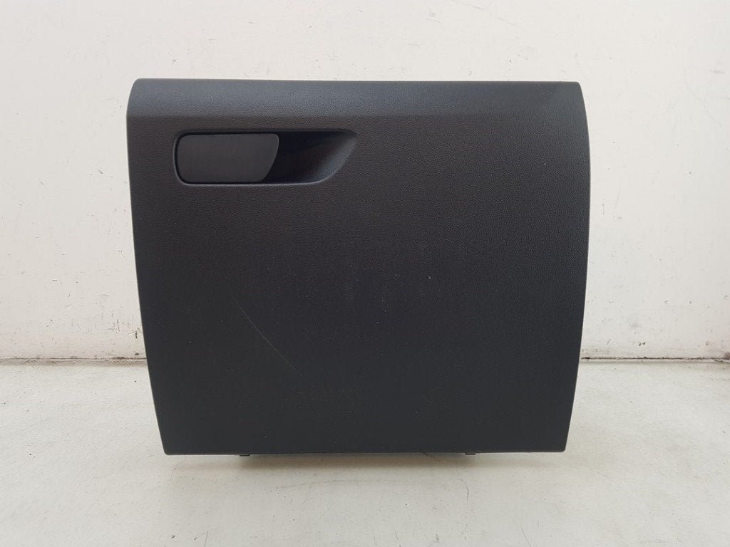 COMPARTIMENT A GANTS (|2572445|L1TBS06010AJ|L1TBS06010AJ3ZHE, Henry-Ford-Straße  1
50735  Köln, DE, Ford-Werke GmbH, Kunden@ford.com