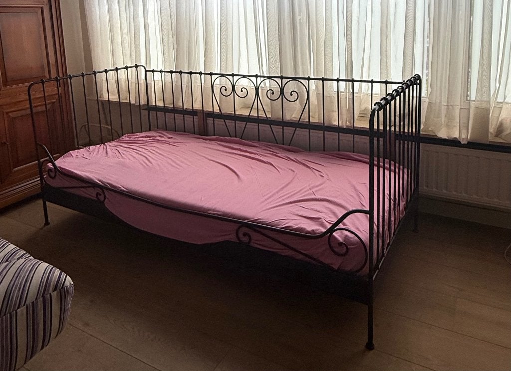 Sierlijk metalen eenpersoonsbed, Ophalen, Gebruikt, 90 cm, Eenpersoons