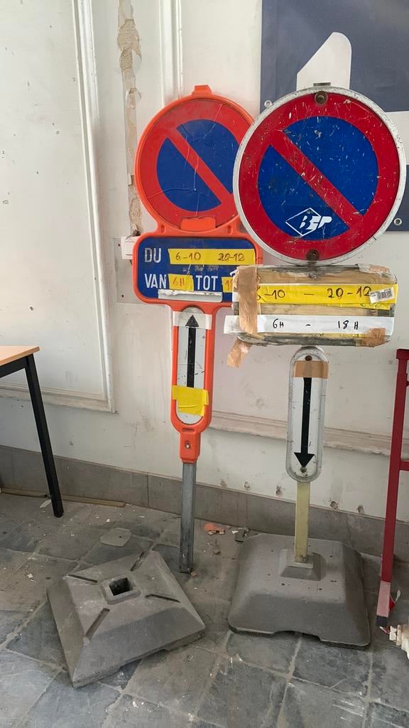 2 verkeersborden, Doe-het-zelf en Bouw, Overige Doe-Het-Zelf en Bouw, Ophalen, Gebruikt