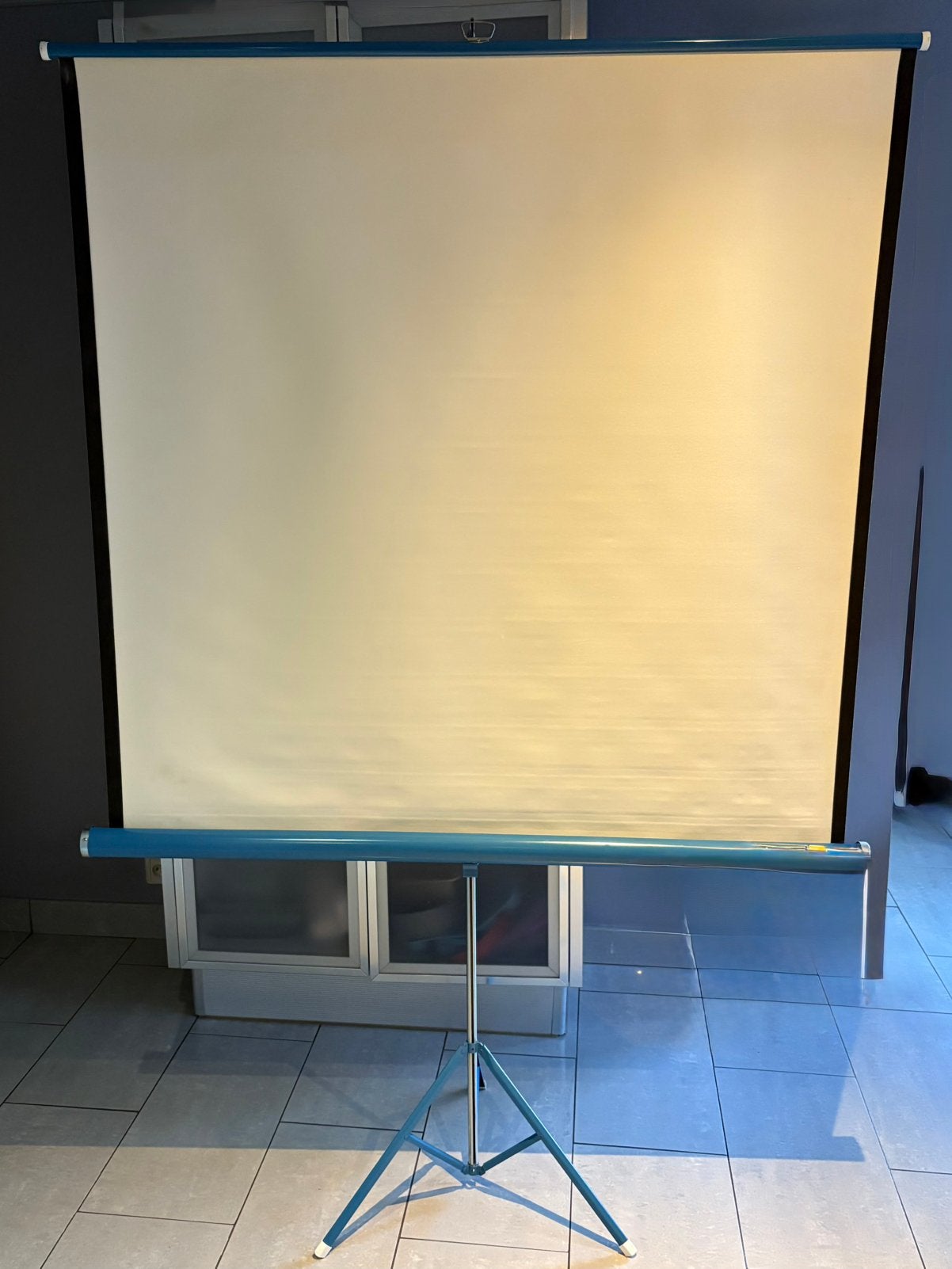 Projectiescherm 127 cm × 127 cm., Audio, Tv en Foto, Ophalen, Zo goed als nieuw