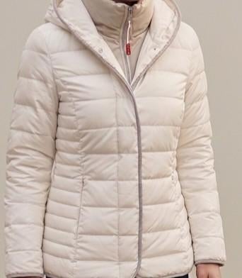 Magnifique manteau léger de la marque s.Oliver
Taille 38, Taille 38/40 (M), Enlèvement ou Envoi, S. Oliver, Porté