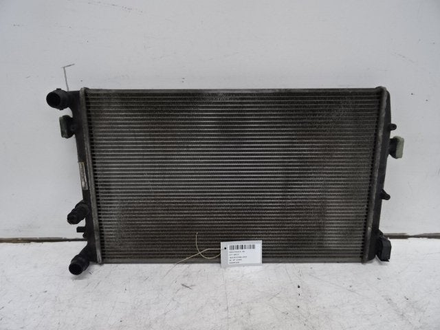 RADIATEUR EAU Volkswagen Polo IV (9N1 / 2/3) (6Q0121235R), Volkswagen, Mevr. I. Hauben, Utilisé, Rue de l'Espoir 34 34
4030  GRIVEGNÉE, BE