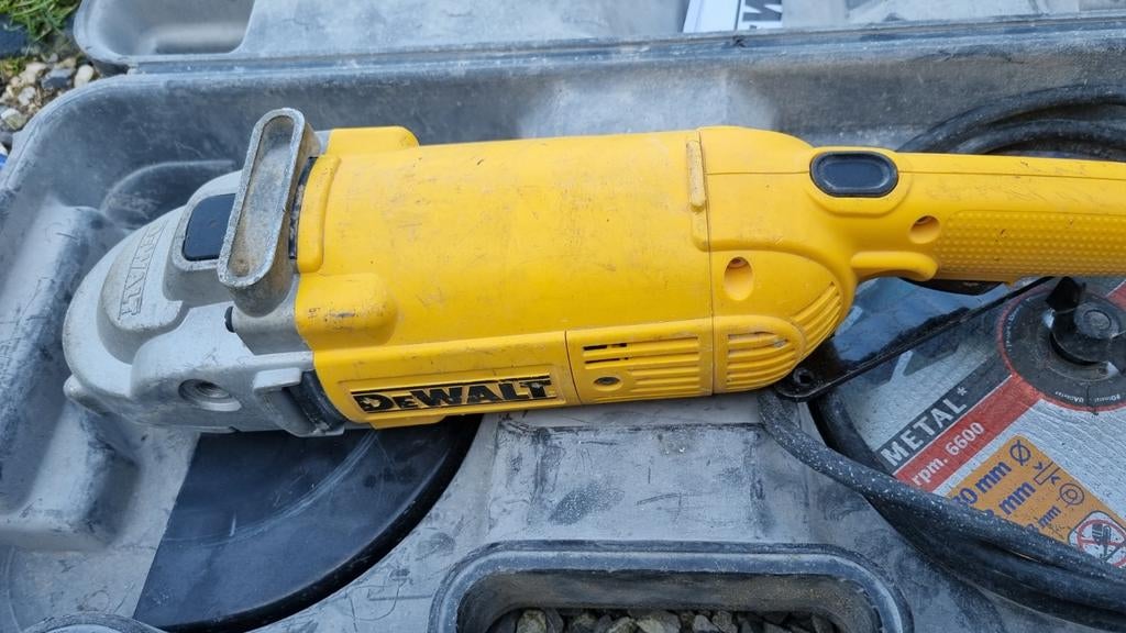 Disquette Dewalt D28490. Peu d utilisation.avec disque fer, Enlèvement