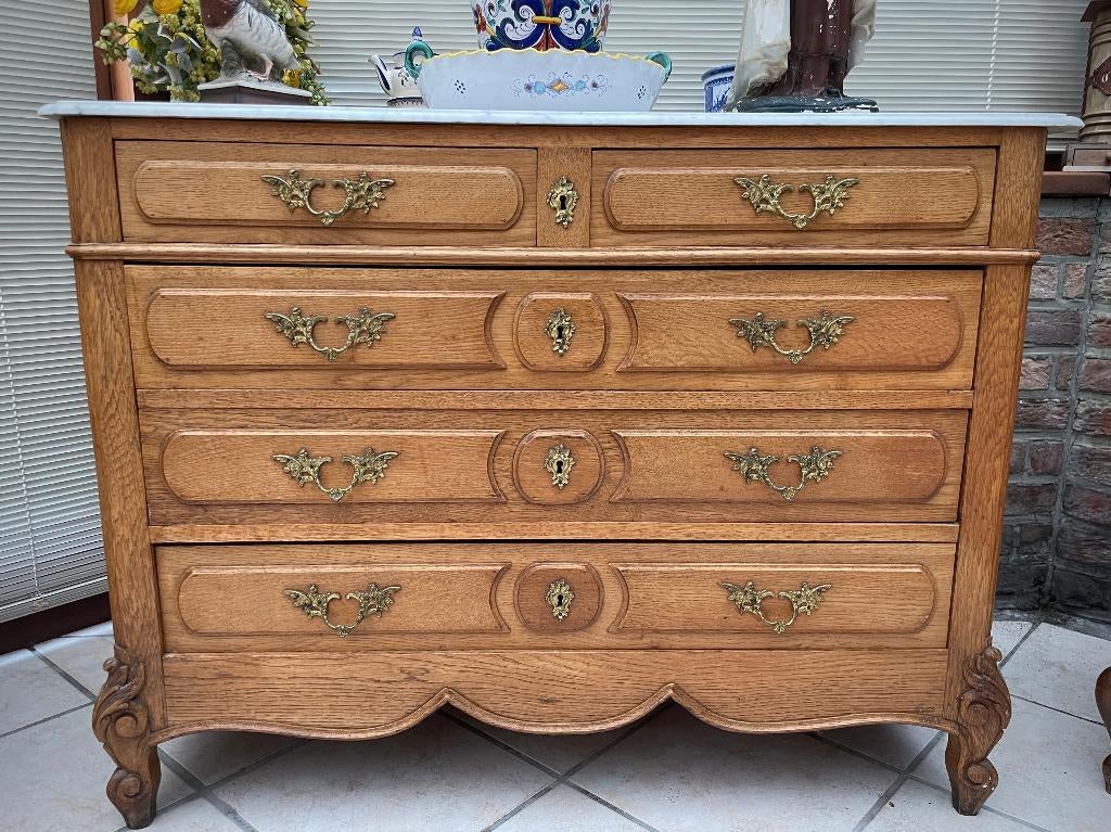 Commode en bois de style ancien, Antiquités & Art, Enlèvement