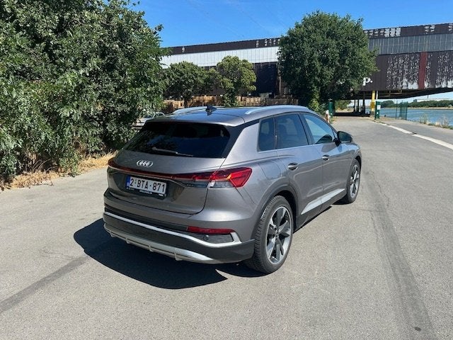 audi q4 e-tron, Autos, Cuir, Argent ou Gris, Achat, 5 places