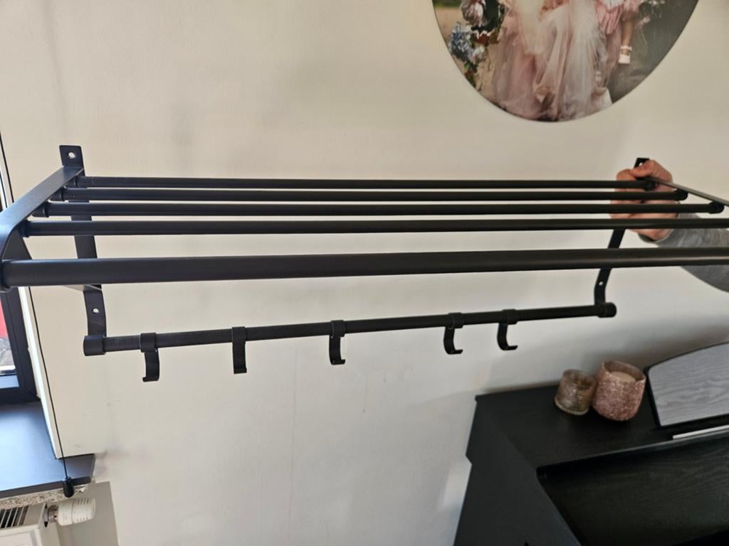Ikea portis kapstok, Ophalen