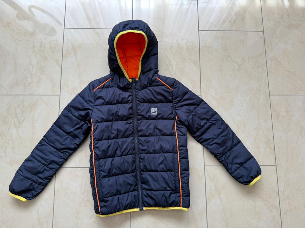 s.Oliver jongensjas maat 140 blauw/oranje met capuchon, Kinderen en Baby's, Kinderkleding | Maat 140, Ophalen of Verzenden, Zo goed als nieuw