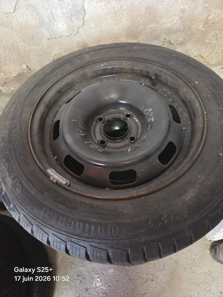 jante et pneu  peugeot 3008 5008 207 208, Auto-onderdelen, Banden en Velgen, Ophalen, Gebruikt, Winterbanden, Banden en Velgen