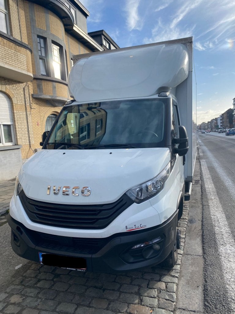 Iveco Daily 35C14 Boite auto 20M3 Hayon Euro6E Carn Entretie, Autos, 100 kW, Achat, Euro 6, Entretenue par le concessionnaire