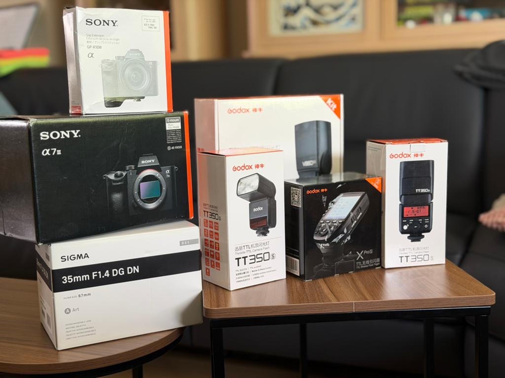 Sony A7 III met Sigma 35mm f/1.4 en Godox set te koop, Enlèvement, Comme neuf, Accessoires